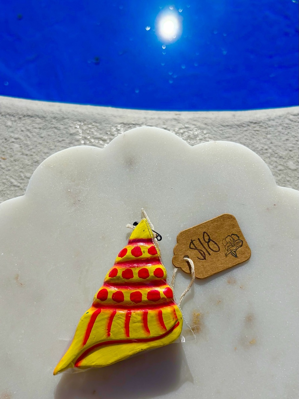 Seashell 🐚❤️💛Art Magnet in Yellow & Red - Wood Carved and Hand Painted Indonesia